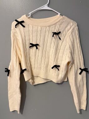 SHEIN Cream Cable Knit Crewneck Sweater with Black Bow Details